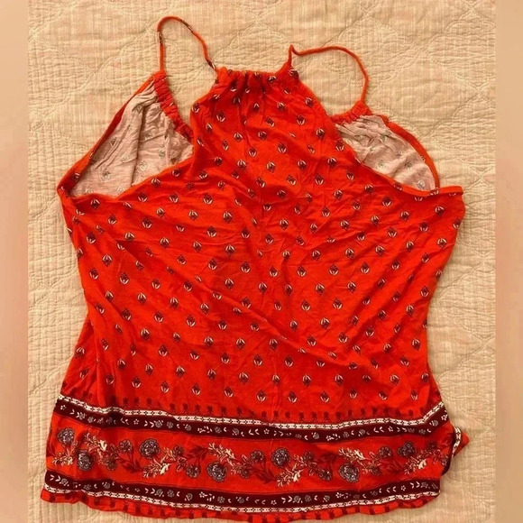 Women’s Old Navy Red Geometric Patterned Tank Top Size Large - Picture 3 of 5